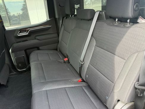 Used 2022 Chevrolet Silverado 1500 LT image 4