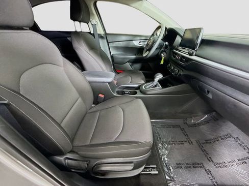 Used 2023 Kia Forte LXS FWD image 25