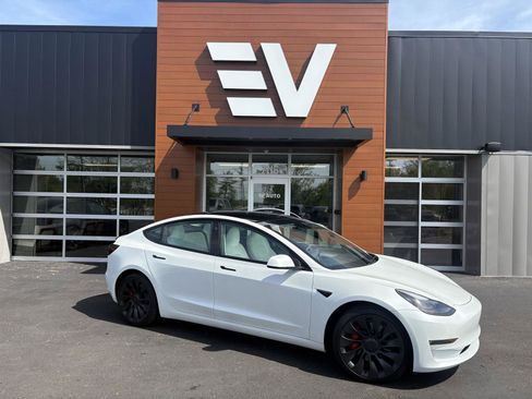 Used 2023 Tesla Model 3 Performance image 1