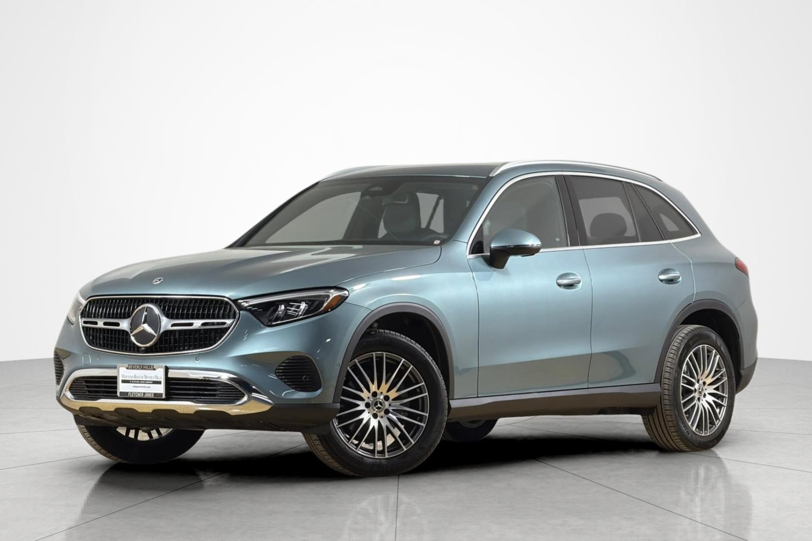 Used 2026 Mercedes-Benz GLC 300 image 1
