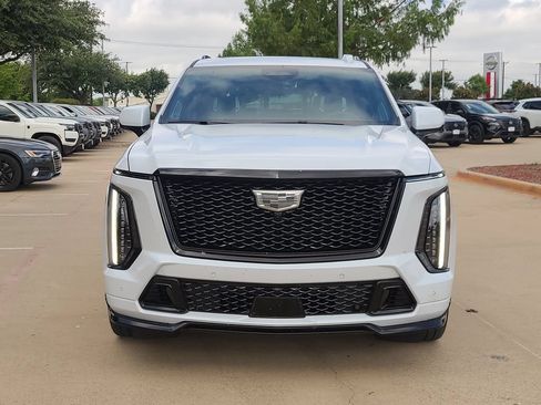 Used 2026 Cadillac Escalade V w/ LPO, ONYX Package AWD/4WD image 5