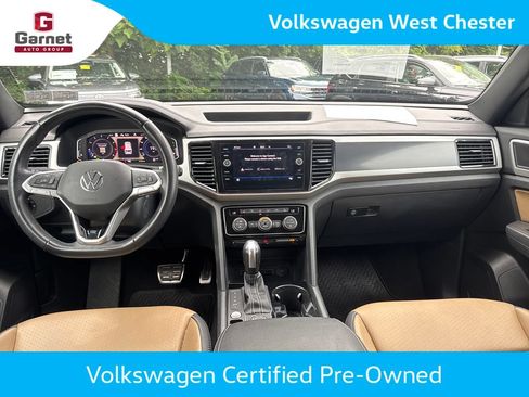 Certified 2023 Volkswagen Atlas Cross Sport SEL R-Line AWD/4WD image 29