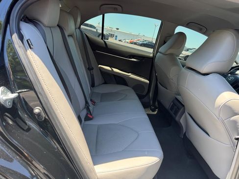 Used 2024 Toyota Camry XLE FWD image 11