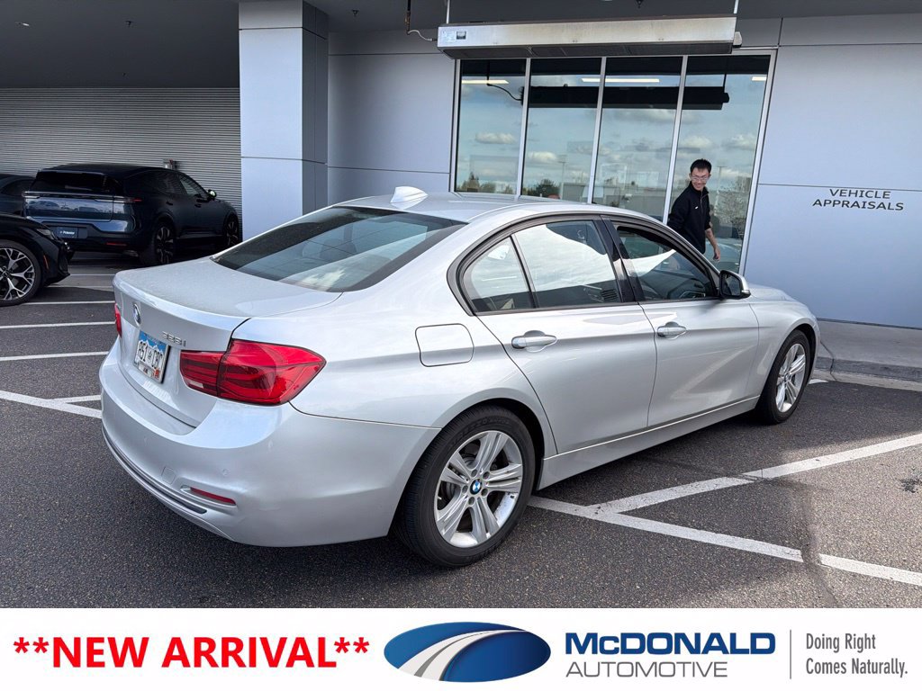 Used 2016 BMW 328i xDrive Sedan AWD/4WD image 3