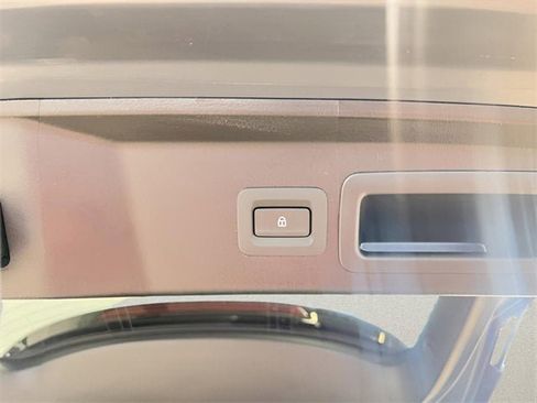 Used 2025 MAZDA CX-30 AWD 2.5 S w/ Preferred Package image 8