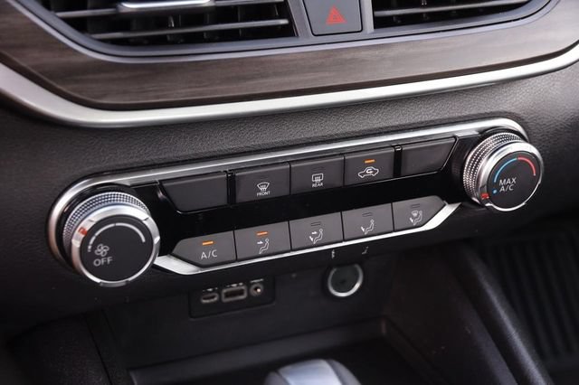 Certified 2025 Nissan Altima 2.5 SV FWD image 18