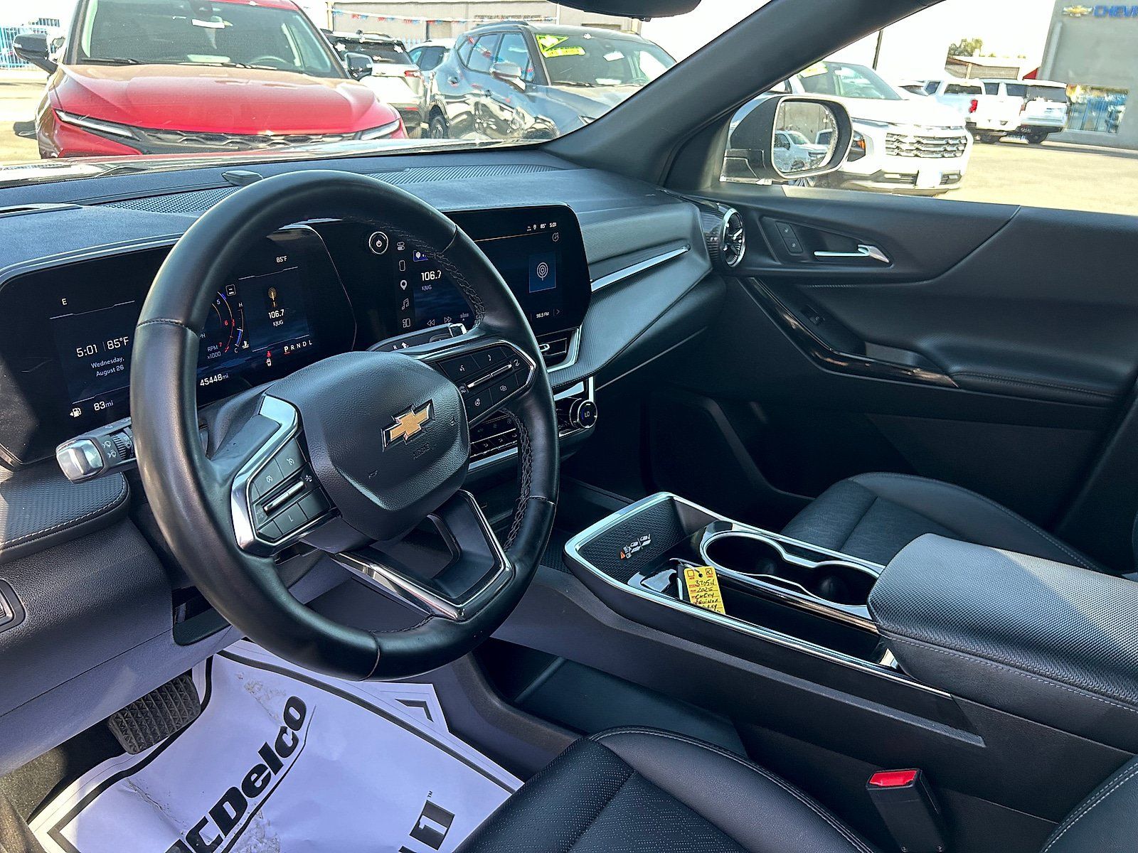 Used 2025 Chevrolet Equinox LT w/ Convenience Package II FWD image 9