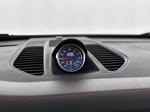 Used 2019 Porsche 911 Turbo S image 33