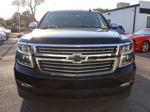 Used 2018 Chevrolet Suburban Premier AWD/4WD image 2