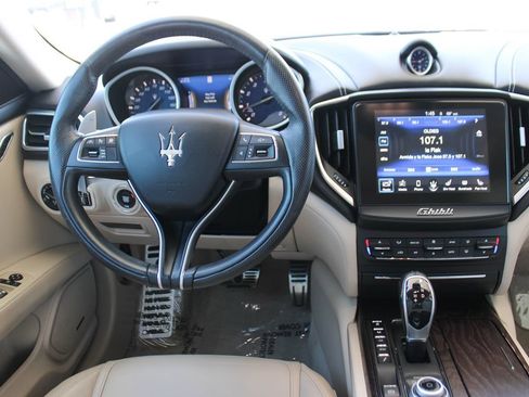 Used 2018 Maserati Ghibli S GranSport RWD image 22