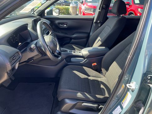 Certified 2025 Honda HR-V Sport image 9