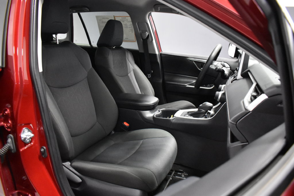 Used 2025 Toyota RAV4 XLE FWD image 14