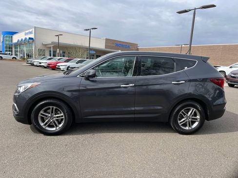 Used 2018 Hyundai Santa Fe Sport image 8