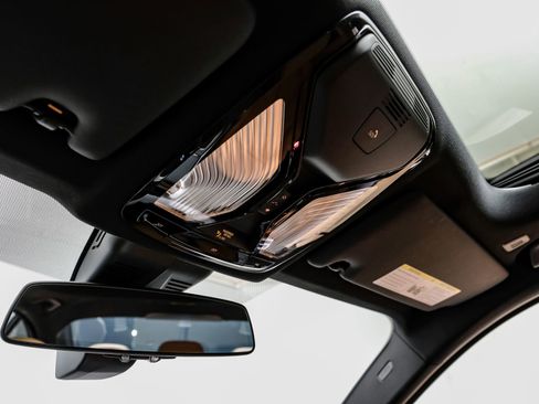 Used 2025 BMW M340i image 28