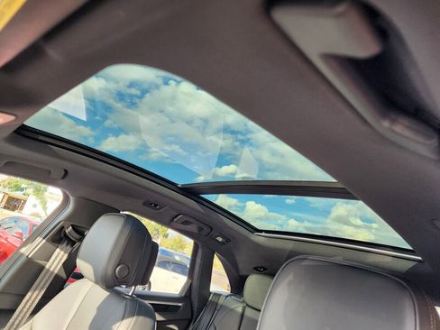 Used 2024 Porsche Macan w/ Premium Plus Package image 55