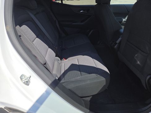 Used 2025 Chevrolet Equinox LT w/ Safety and Technology Package FWD image 19