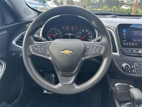 Used 2024 Chevrolet Malibu LT image 11