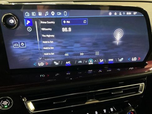Used 2026 Chevrolet Traverse Z71 w/ Enhanced Driving Package AWD/4WD image 19