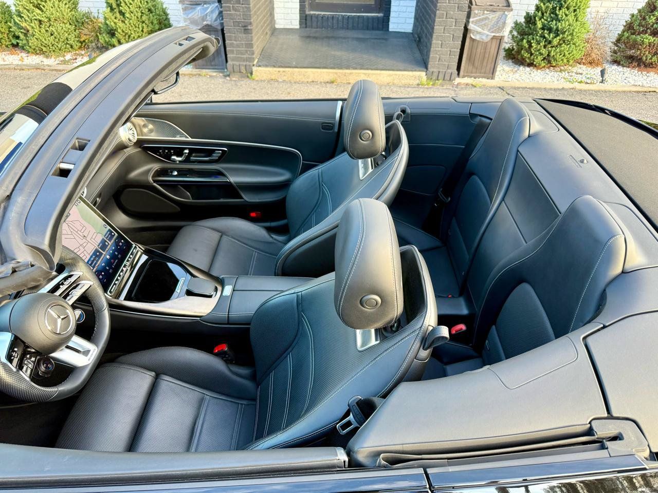 Used 2022 Mercedes-Benz SL 63 AMG 4MATIC w/ Driver Assistance Package image 20