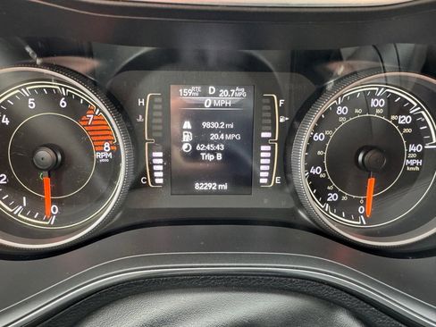 Used 2019 Jeep Cherokee Latitude Plus w/ Cold Weather Group image 14