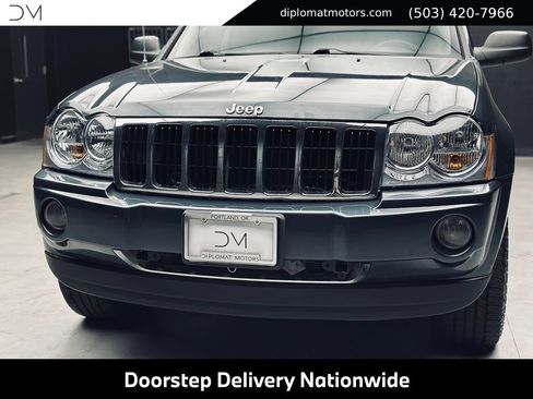 Used 2007 Jeep Grand Cherokee Limited w/ Trailer Tow Group IV AWD/4WD image 14