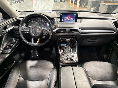 Used 2018 MAZDA CX-9 Touring w/ Touring Premium Package image 9