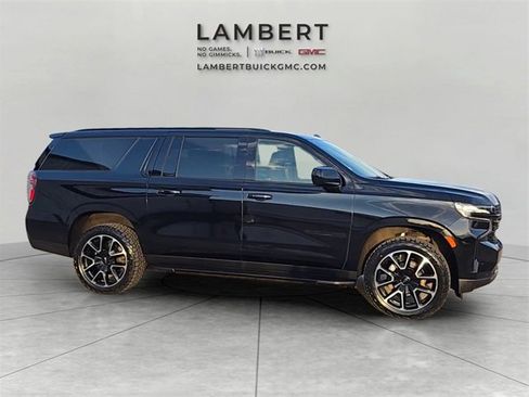 Used 2023 Chevrolet Suburban RST image 5