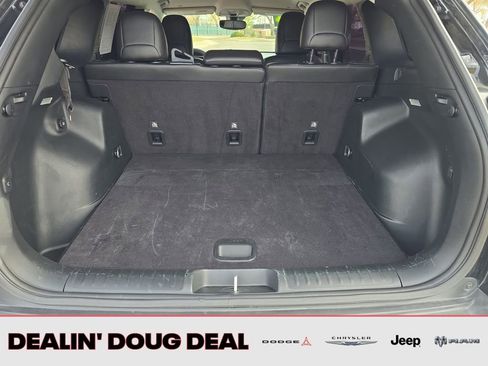 Used 2023 Jeep Cherokee Altitude Lux image 23