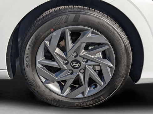 New 2026 Hyundai Elantra Sport FWD image 14
