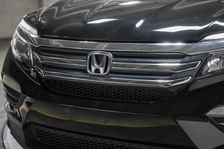 Used 2017 Honda Pilot EX-L image 11