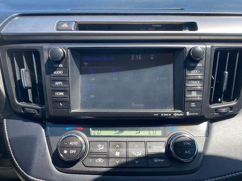 Used 2016 Toyota RAV4 XLE AWD/4WD image 22