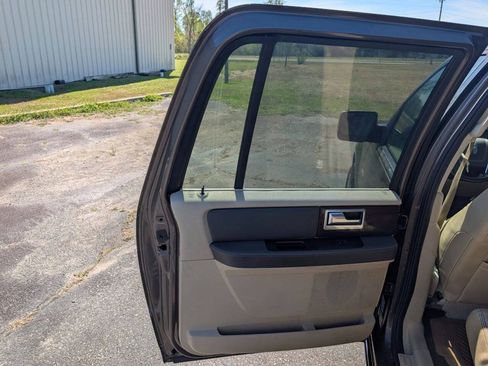 Used 2015 Lincoln Navigator L 2WD w/ Equipment Group 101A Reserve image 12