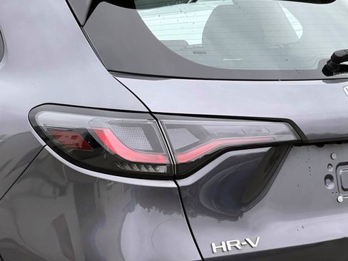 Used 2024 Honda HR-V LX image 9