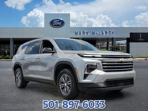 Used 2024 Chevrolet Traverse LT FWD image 7