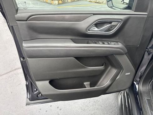 Used 2022 GMC Yukon XL AT4 image 10