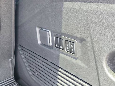 New 2026 GMC Yukon Denali w/ Sun & Power Step Package AWD/4WD image 27