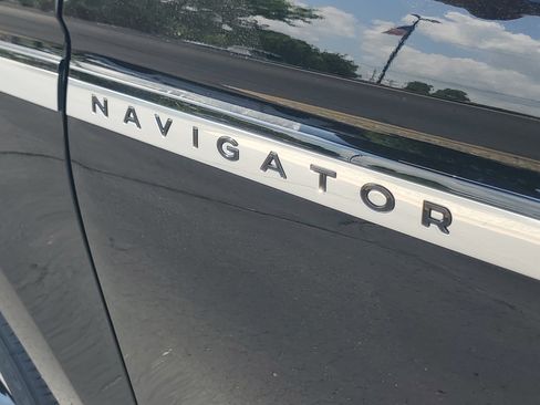 New 2027 Lincoln Navigator L Reserve AWD/4WD image 7