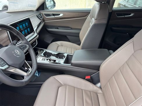 New 2026 Volkswagen Atlas SEL image 10