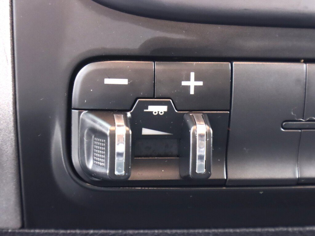 Used 2017 RAM 1500 Express AWD/4WD image 22