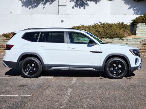 Certified 2025 Volkswagen Atlas Peak Edition SE image 2