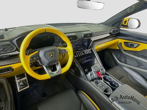 Used 2024 Lamborghini Urus S AWD/4WD image 30