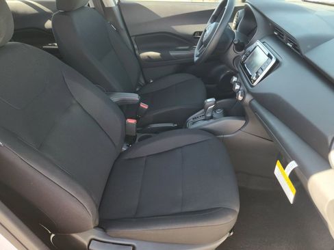 New 2025 Nissan Kicks Play S image 14
