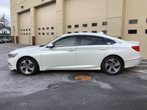Used 2020 Honda Accord EX image 4