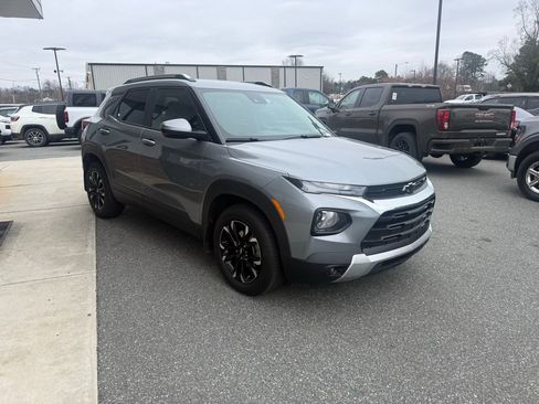 Used 2023 Chevrolet TrailBlazer LT image 9