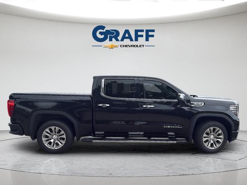 Used 2023 GMC Sierra 1500 Denali w/ Technology Package AWD/4WD image 9