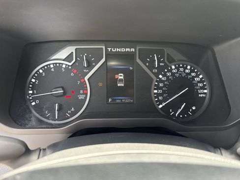 Used 2023 Toyota Tundra Limited w/ Power Package AWD/4WD image 15