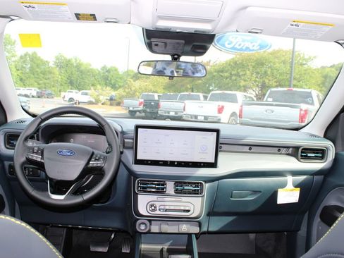 New 2026 Ford Maverick Lobo AWD/4WD image 3