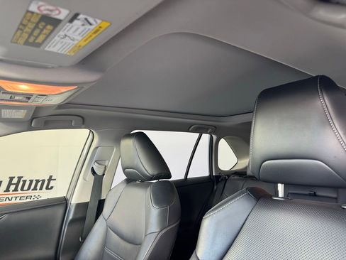 Used 2019 Toyota RAV4 Limited w/ Advanced Technology Package image 4