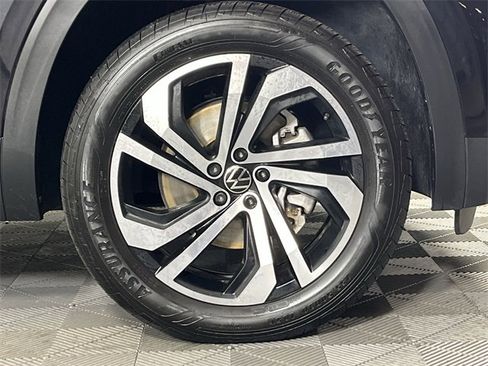Used 2023 Volkswagen Atlas SEL image 10