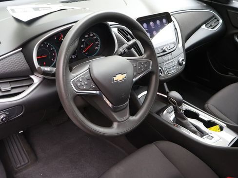Certified 2024 Chevrolet Malibu LT image 30